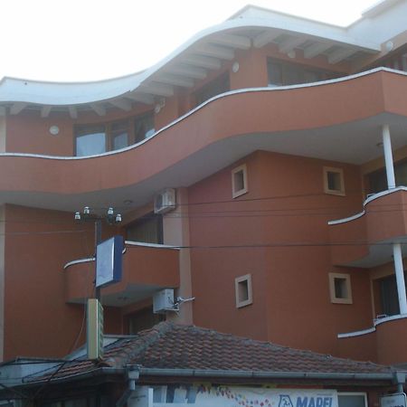Marianas Guesthouse Обзор Экстерьер фото