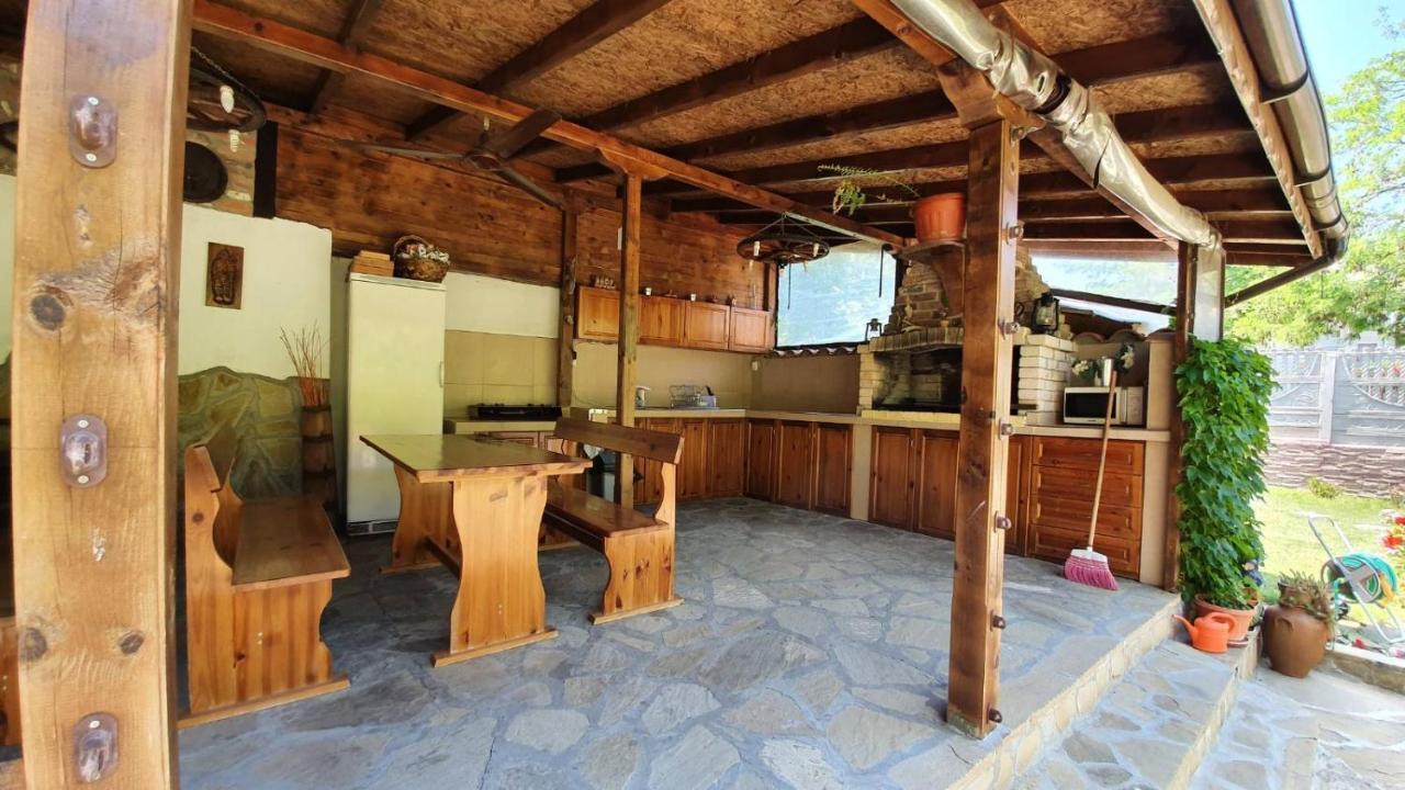 Marianas Guesthouse Обзор Экстерьер фото