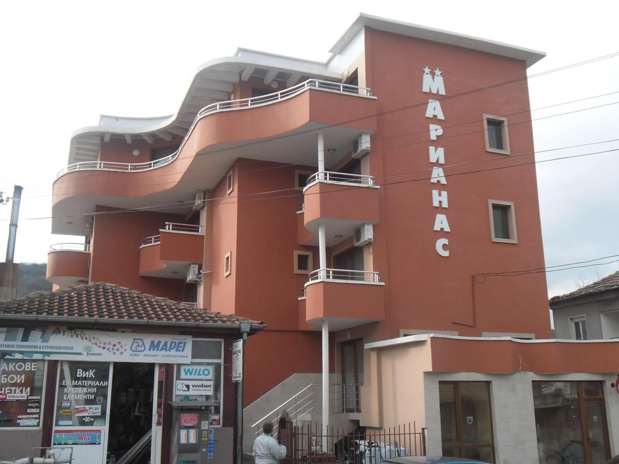 Marianas Guesthouse Обзор Экстерьер фото