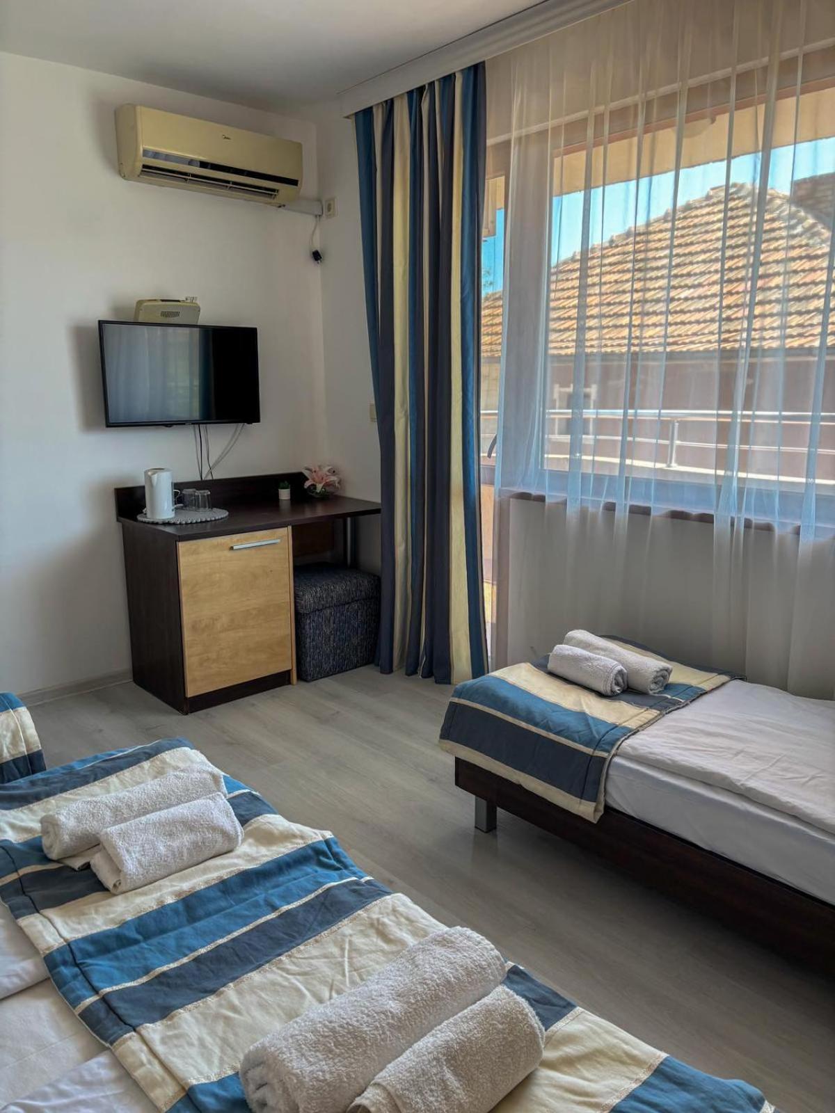 Marianas Guesthouse Обзор Экстерьер фото