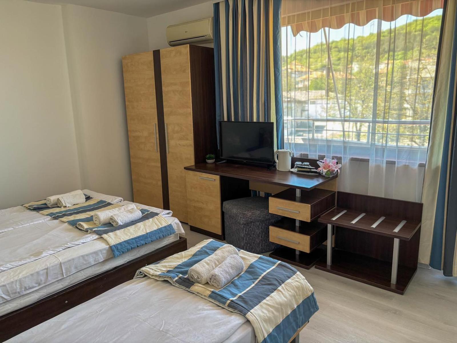 Marianas Guesthouse Обзор Экстерьер фото