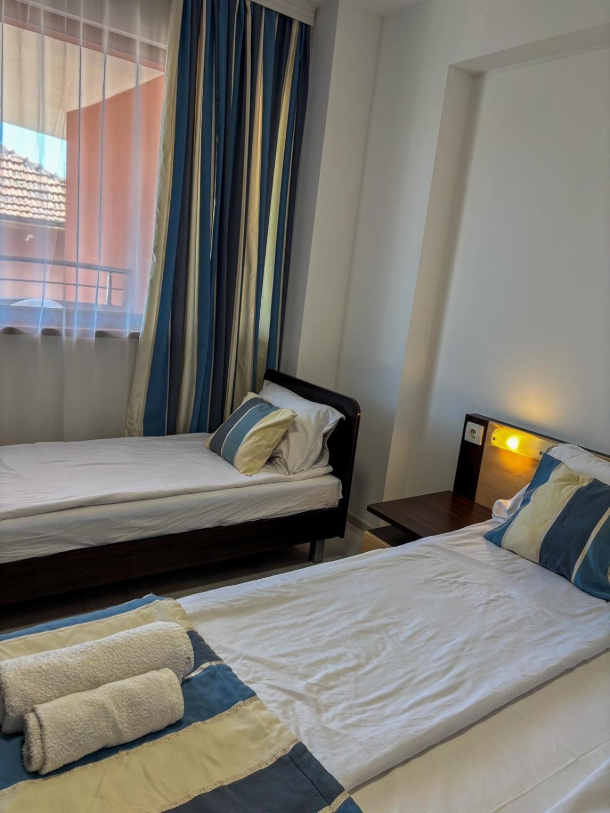 Marianas Guesthouse Обзор Экстерьер фото